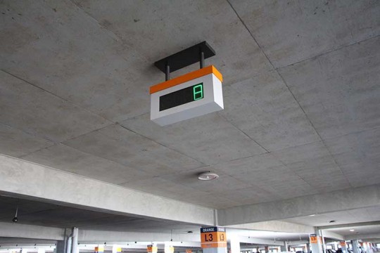 Disney-Springs-High-Tech-Parking-Row-Indicator2