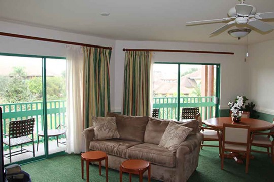 Shades of Green Junior Suite Living Room