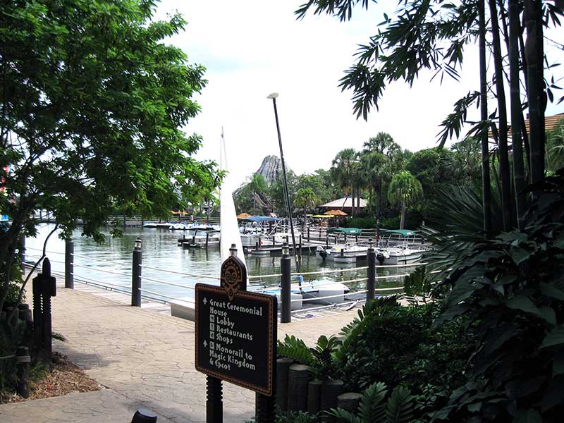 Walk from Shades of Green to Disney's Polynesian Village Resort