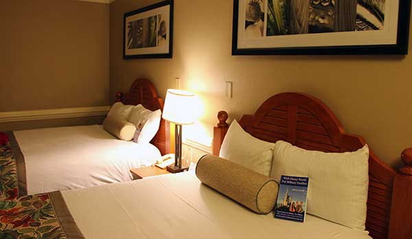 Shades-of-Green-Room-Beds