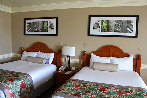 Shades-of-Green-Room-Beds3