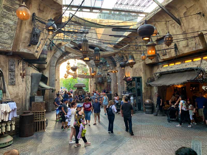 Disneyland Park Star Wars Galaxy's Edge Shopping