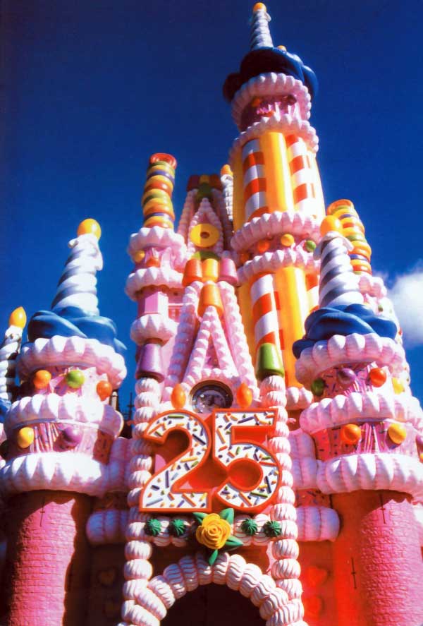 Cinderella Castle dressed up in the 25th Anniversary Cake Overlay