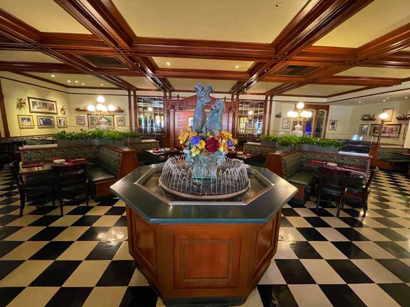 Tony's Town Square Dining Room