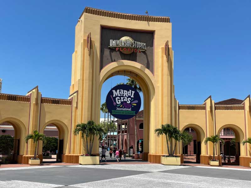 The Best Way to Get to Universal Studios from Disney World