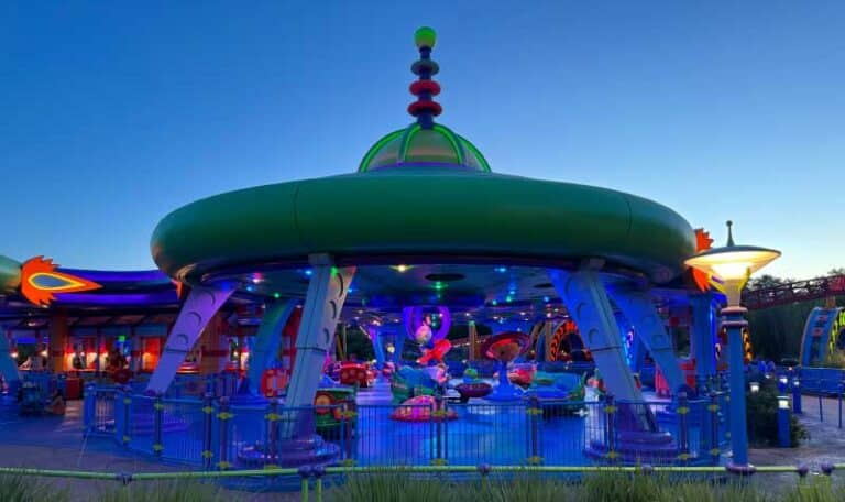 Alien Swirling Saucers in Disney's Hollywood Studios - Military Disney Tips